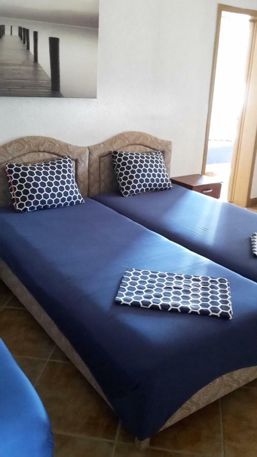 Apartments Music Sutomore Ngoại thất bức ảnh